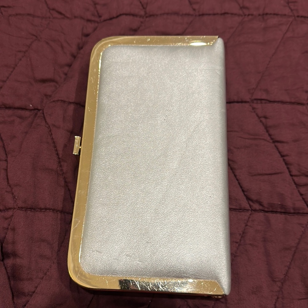 street level brand Clutch silver and gold